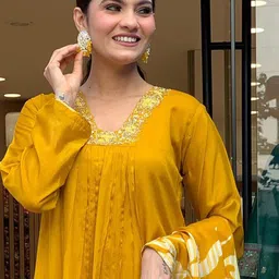 Lilots Floral Yoke Design Square Design Thread Work A-Line Kurta With Trousers And Dupatta image 5