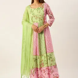 HERE&NOW Women Green & Pink Floral Printed Anarkali Cotton Kurta With Dupatta-image-29