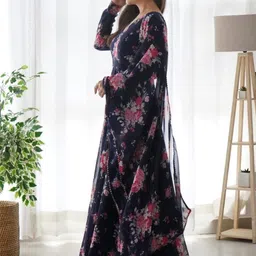 Raiyani Enterprise Floral Printed Round Neck Anarkali Kurta-picture-19