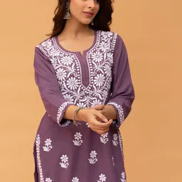 HOUSE OF KARI Floral Printed Gotta Patti Round Neck Handloom A-Line Kurti-picture-15
