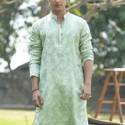 VASTRAMAY Floral Printed Mandarin Collar Straight Kurta-picture-26