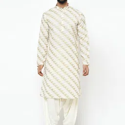 KISAH Geometric Printed Mandarin Collar Straight Kurta-25