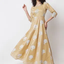 Ramas Women Beige Dyed Floral Thread Work Chanderi Silk Kurta-32