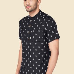 YU by Pantaloons Men Black Geometric Printed Cotton Kurta-image-83