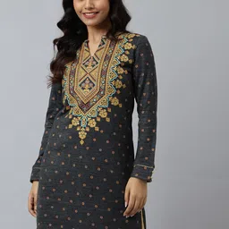 AURELIA Ethnic Motifs Printed Sequinned Acrylic Straight Kurti-19