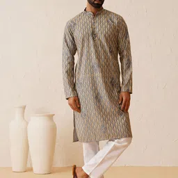 SOJANYA Floral Embroidered Sequinned Mandarin Collar Straight Cotton Kurta-picture-35
