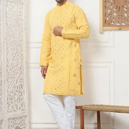 Jompers Men Floral Embroidered Thread Work Kurta-49