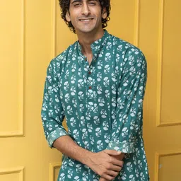 Shasak Floral Printed Mandarin Collar Straight Cotton Kurta-21
