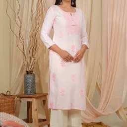 Ode by House of Pataudi Floral Embroidered Tie-Up Neck Straight Kurta-image-70