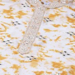 KISAH Abstract Printed Mandarin Collar Mirror Work Kurta image 5