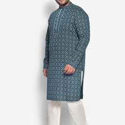 KISAH PLUS Men Plus size Blue Geometric Printed Thread Work Kurta image 3