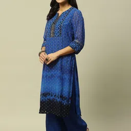 Rangriti Geometric Printed V-Neck Strigth Kurta image 3