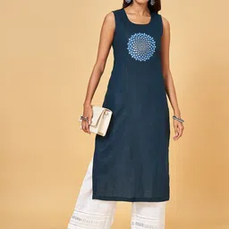 RANGMANCH BY PANTALOONS Yoke Design Thread Work Straight Kurta-picture-44