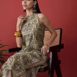 Anouk Green Bandhani Printed Mandarin Collar Zari detail A-Line Kurta-40