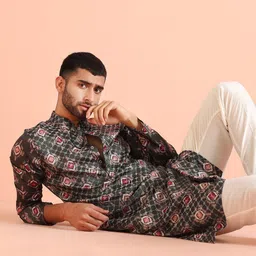 KISAH Men Quirky Checked Flared Sleeves Thread Work Kurta image 5