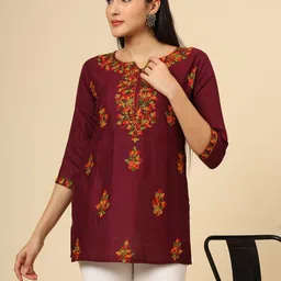 VAIRAGEE Floral Embroidered Thread Work Thread Work Kurti-image-65