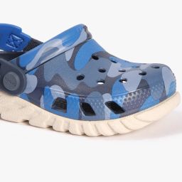 crocs Boys Duet Max II Camouflage Print Redux Clogs image 5