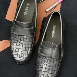 San Frissco Men Textured Lightweight Loafers-21