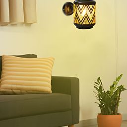 MFD HOME FURNISHING Black Metal Traditional Abstract Shaped Shaped Wall Lamp-22