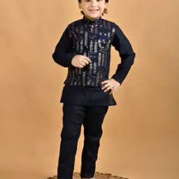 Boys Embellished & Embroidery Kurta Pyjama Set-image-6