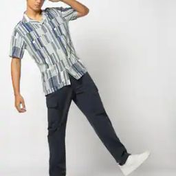 Men Relaxed Fit Cargo Pants-image-51