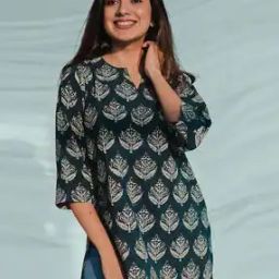 Women Leaf Print V-Neck Kurti-image-57