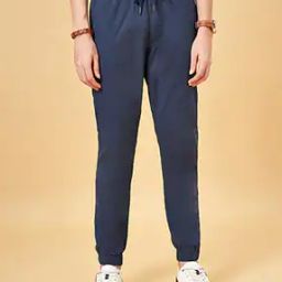 Men Slim Fit Flat-Front Joggers-image-3