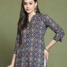 Women Printed Straight Kurti with 3/4th Sleeves-image-1