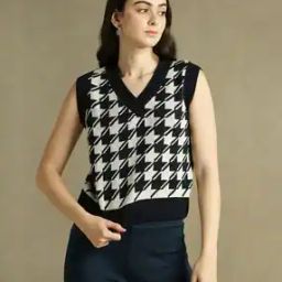 Women Herringbone Pullover-image-10