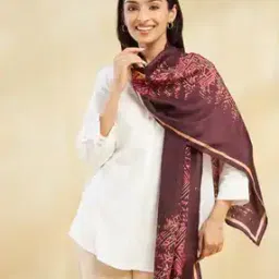 Women Geometric Print Stole with Stitch Detail-12
