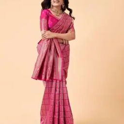 Women Floral Woven Banarasi Saree with Contrast Border-image-5