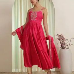 Women Sleeveless Anarkali Kurta Set-image-83