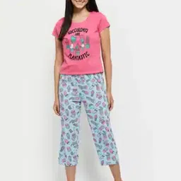 Round-Neck T-shirt & Capris Set-image-1