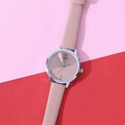 Pink Dial Analogue Fashion Watch For Women-image-4