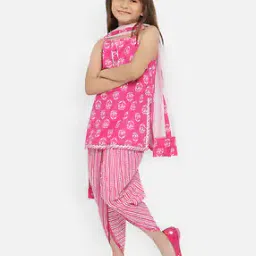 nauti nati Floral Printed Straight Kurti & Dhoti Set-picture-28