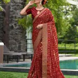Women Bandhani Printed Saree with Lace Border-image-2