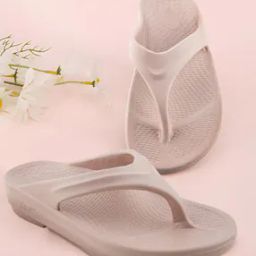 red tape Women Regular Fit T-Strap Flip-Flops-picture-30