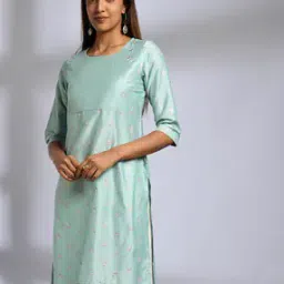 Women Floral Print Straight Kurta-image-67