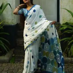 Women Printed Saree with Contrast Border-image-45