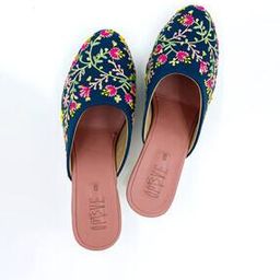 Women Regular Fit Chunky Heeled Sandals-picture-41