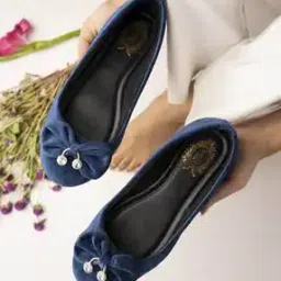 shoetopia Slip-On Round-Toe Ballerinas with Bow Accent-picture-40