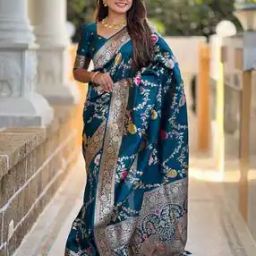 Women Traditional Saree-image-11