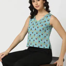 Women Floral Print Regular Fit V-Neck Top-image-4