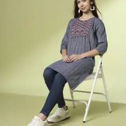 Women Striped Round-Neck Straight Kurta-image-49