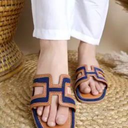 Women Flat Sandals with Stitch Detail-image-9