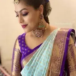 Women Floral Woven Banarasi Saree for women with Contrast Border-image-78