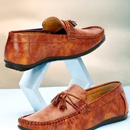 Buxton Men Textured Tassel Loafers-image-63