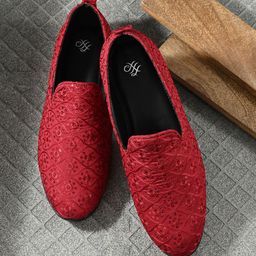 House of Pataudi Men Textured Embellished Comfort Insole Lightweight Mojaris-image-30