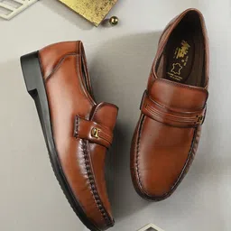 Hitz Men Textured Formal Loafers-picture-32