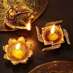Indianshelf Metal Pack of 3 Beautiful Diyas for Home Decoration-image-5